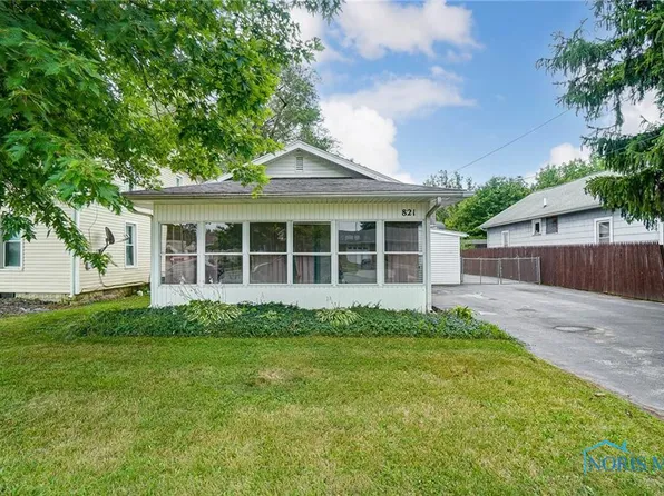 821 Howard St, Findlay, OH 45840