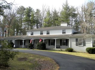 208 Country Club Ln, Galax, VA 24333