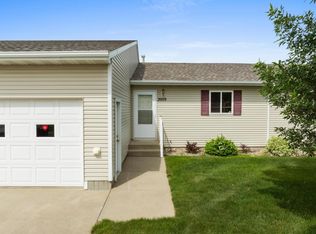 2009 14th St NW, Minot, ND 58703