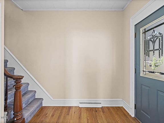3rd image of 3 Ball Place