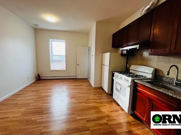 1934 82nd St Floor 3, Brooklyn, NY 11214