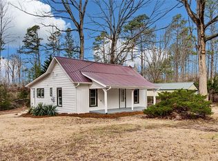 395 King Rd, Seagrove, NC 27341