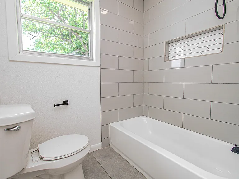 709 S McCarty Ave — Photo 27
