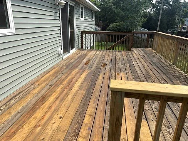 3 bed, 1.0 bath, 1040 sqft, $2,800 — Photo 3