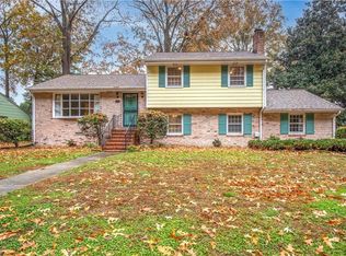 1301 Yacht Basin Dr, Colonial Heights, VA 23834