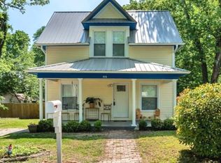 516 Spring St, Rogers, AR 72756