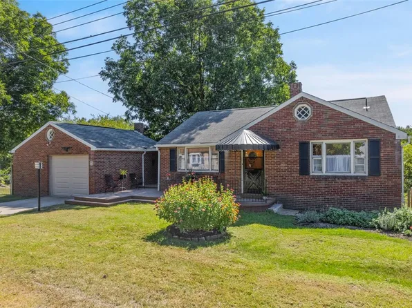 11 Krepps Rd, Ambridge, PA 15003