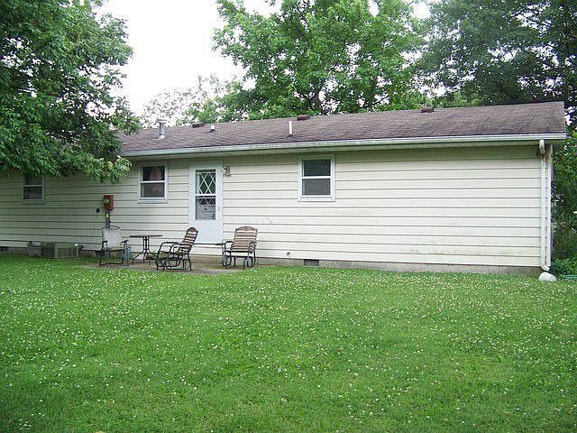 2nd image of 1808 Sarah Dr
