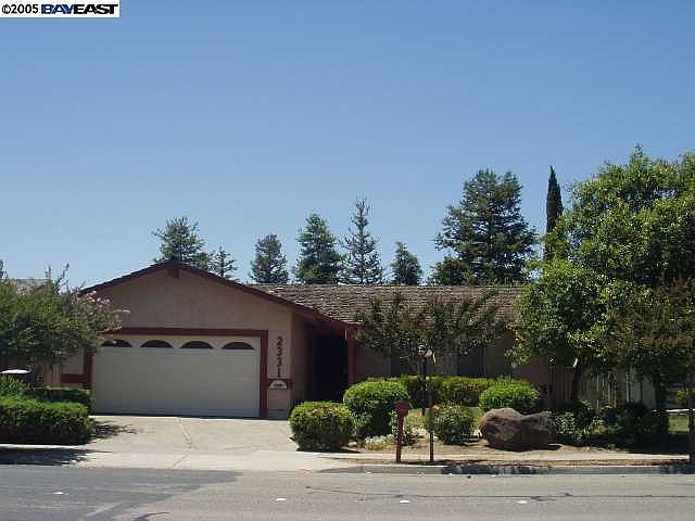 1st image of 2331 N Lincoln Blvd
