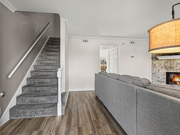 3rd image of 5600 Country Dr APT 306