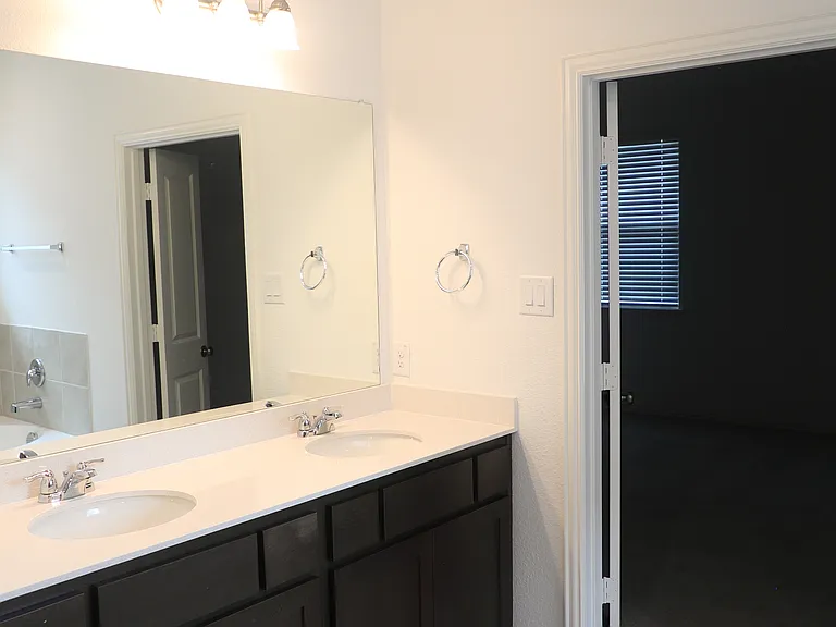 1618 Glacier Dr — Photo 12