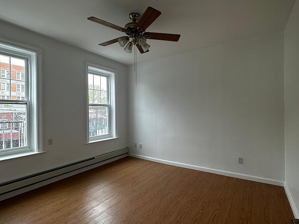 1st image of 8713 26th Ave #2