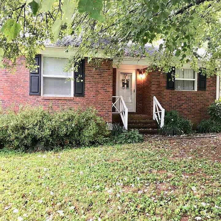 1st image of 1621 White Ct
