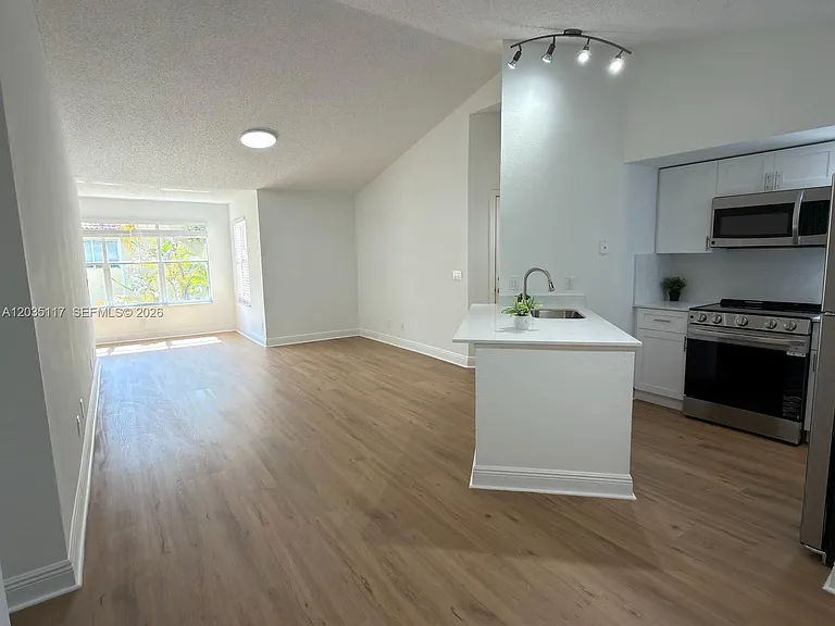 12840 Vista Isles Dr #627 — Photo 3