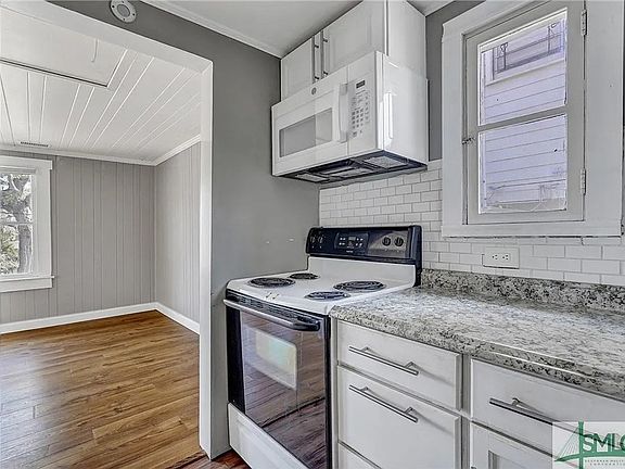 5th image of 914 & 916 E 34th St #1711
