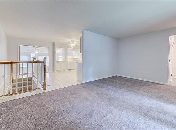 4th image of 2576 Westrick Dr