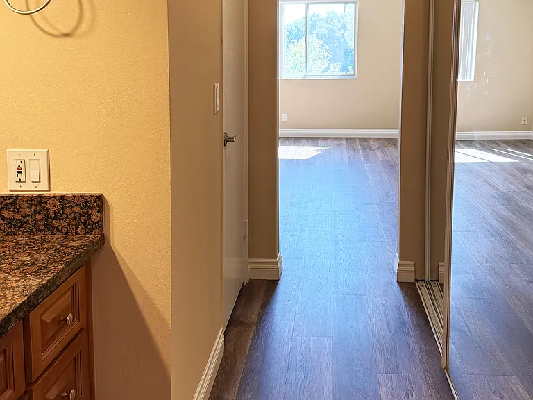 South Pasadena Heights — Photo 39