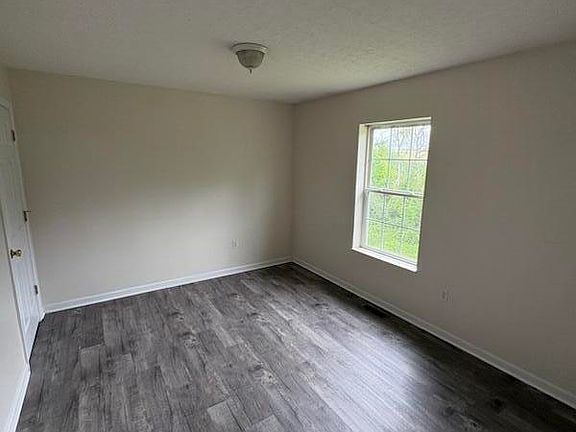 5th image of 1736 Goddard Ln
