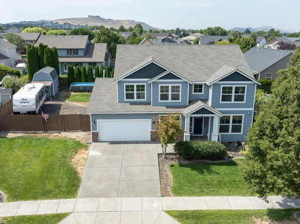 2016 S Sheppard St, Kennewick, WA 99338