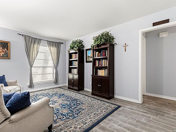 3rd image of 1006 CERRO ALTO DR
