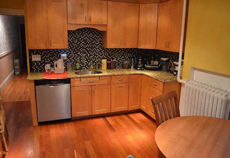18 Warwick St — Photo 7