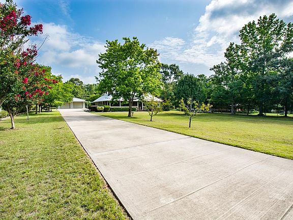 4th image of 230 E Fork Dr