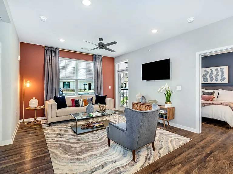 Farmhaus Apartments — Photo 5