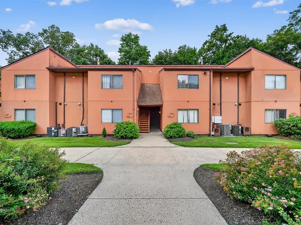 204 Town Hill Road, Nanuet, NY 10954