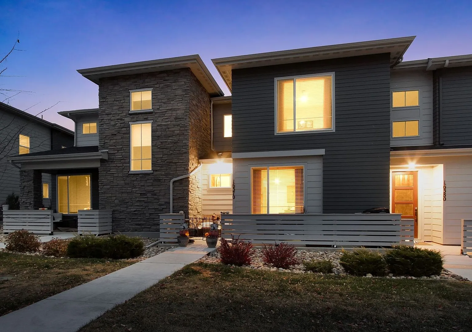 3BR Townhouse in Parker - Available to Move-In January 6th! — Photo 1