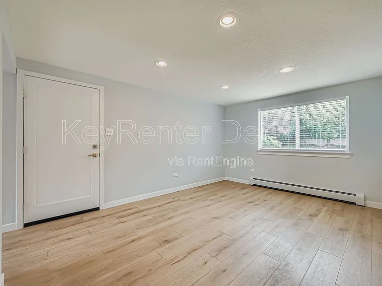 2356 S Linden Ct #C — Photo 3