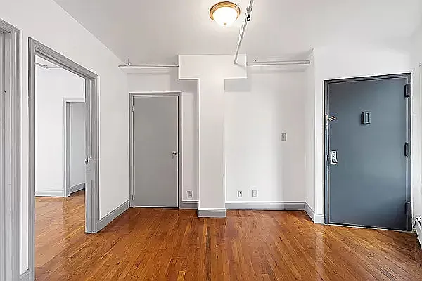 Rented by REAL New York | media 16