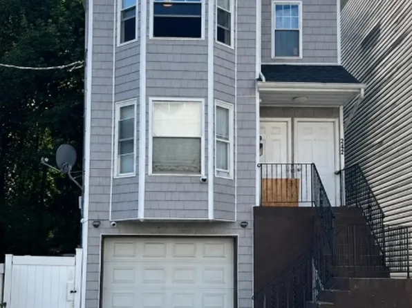 242 Rosa Parks Blvd, Paterson City, NJ 07501