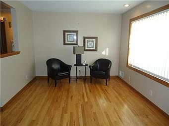 3rd image of 3942 W 48th Ln