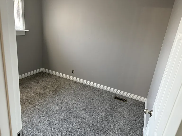 1455 E 4500 S — Photo 2