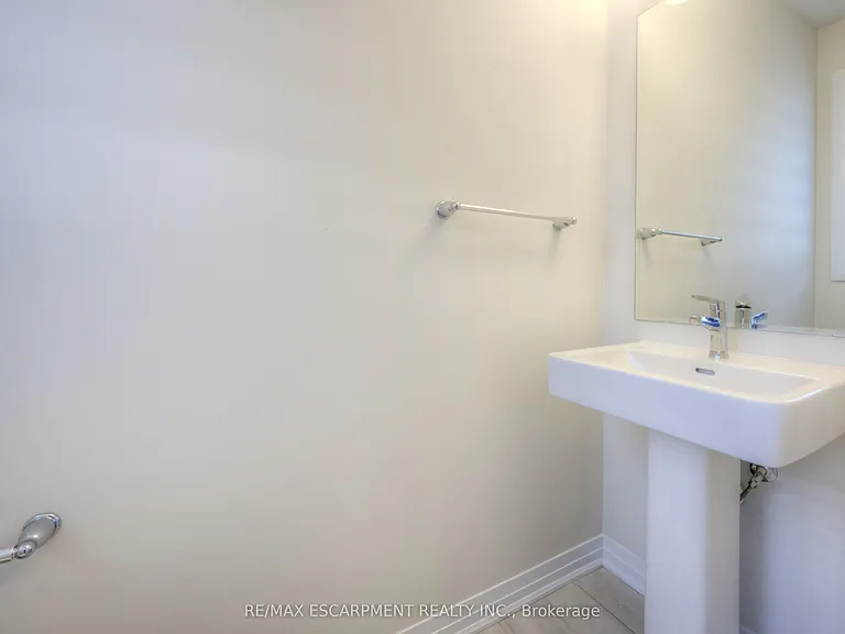 104 Settlers Rd E — Photo 17