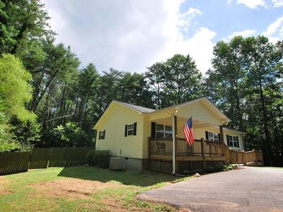 106 Copperhill Church Ln, Warne, NC, 28909