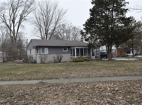 2nd image of 760 Nash Ave