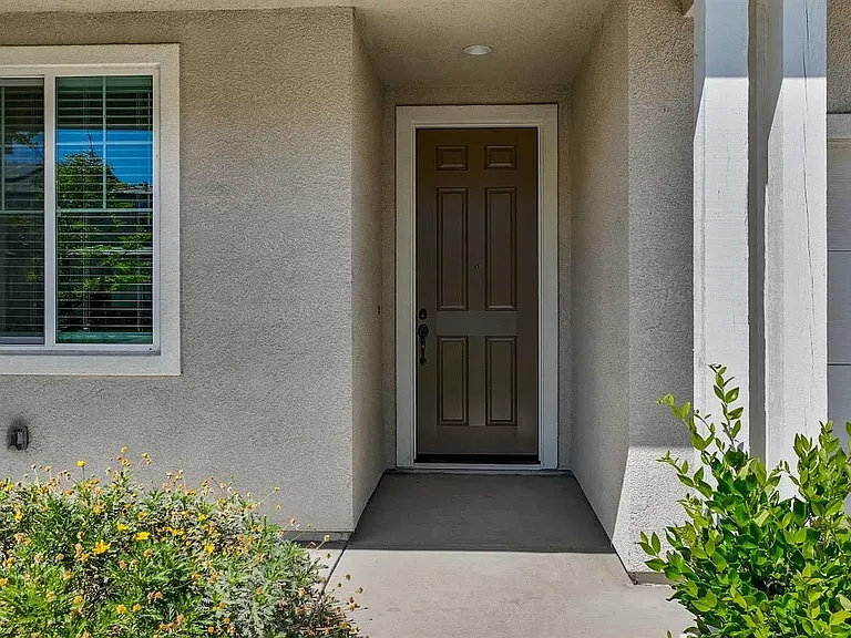 Arbuckle Ave — Photo 2