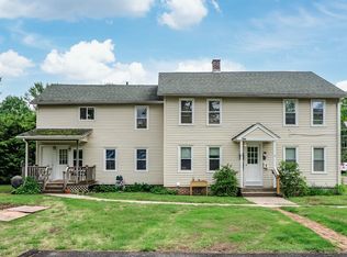 16 Fairfield Ave, Northampton, MA 01062