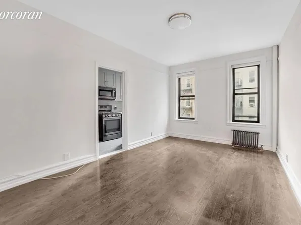 330 East 52nd Street image 1 of 3