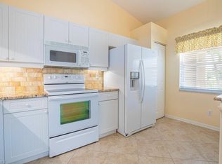 6300 Huntington Lakes Cir APT 201, Naples, FL 34119