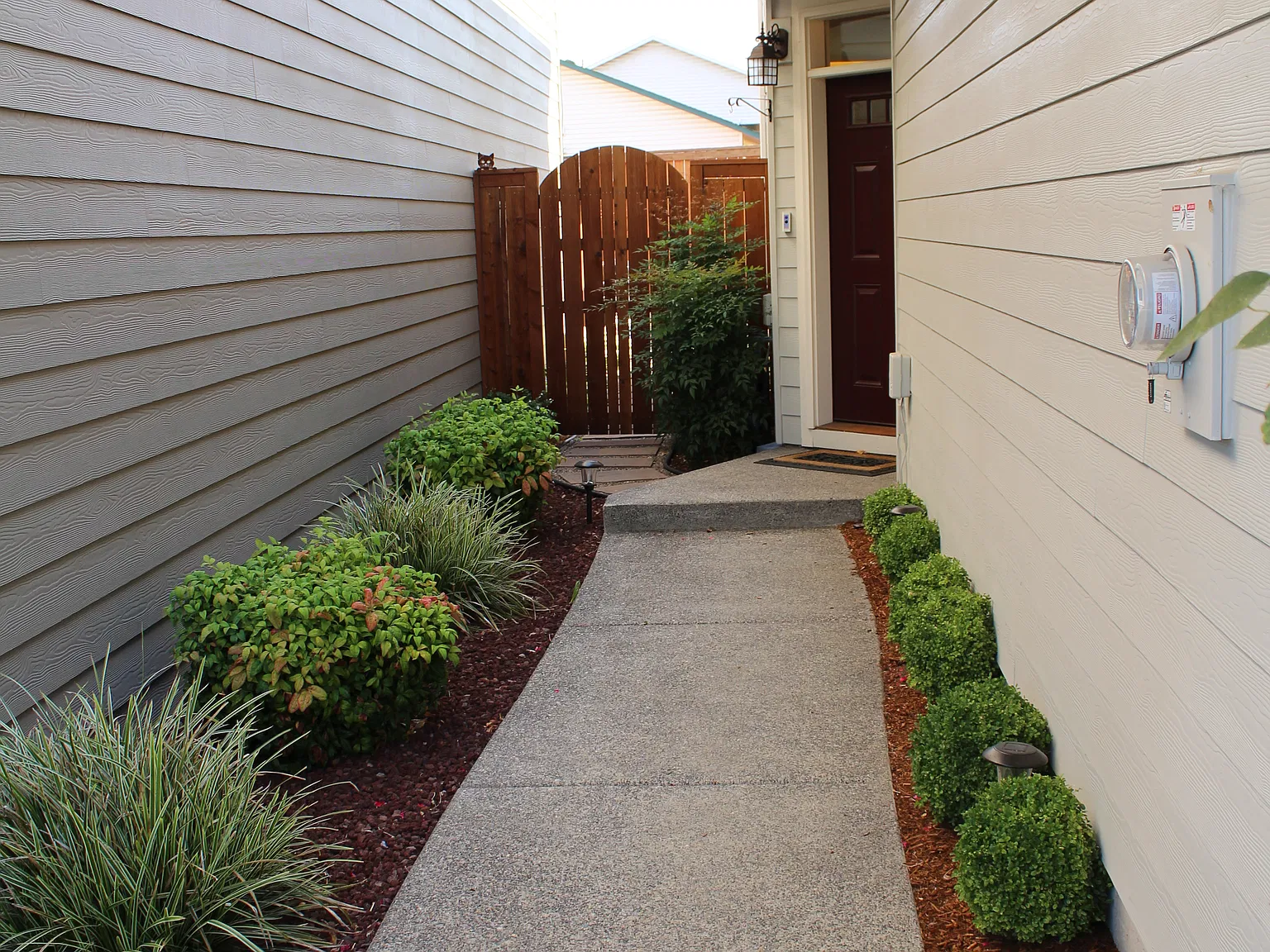 3 bed, 2.5 bath, 1650 sqft, $2,495 — Photo 2