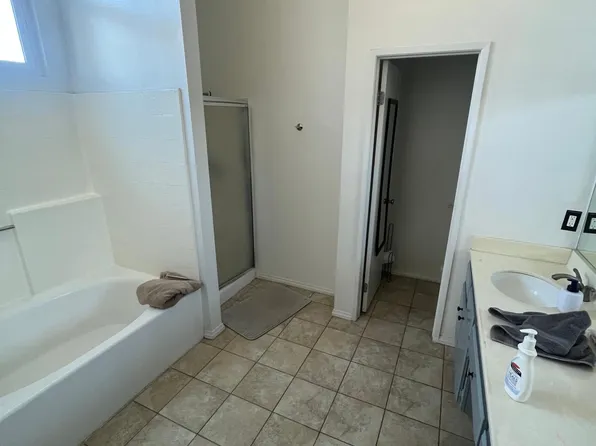 43409 8th St E, Lancaster, CA 93535