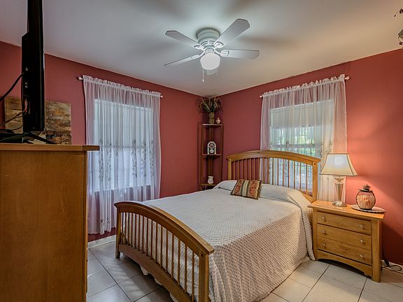 2nd image of 4317 Berkley Dr