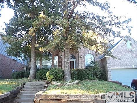 1st image of 845 Forest Hollow Dr
