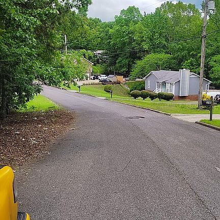 2nd image of 2704 Shoemaker St