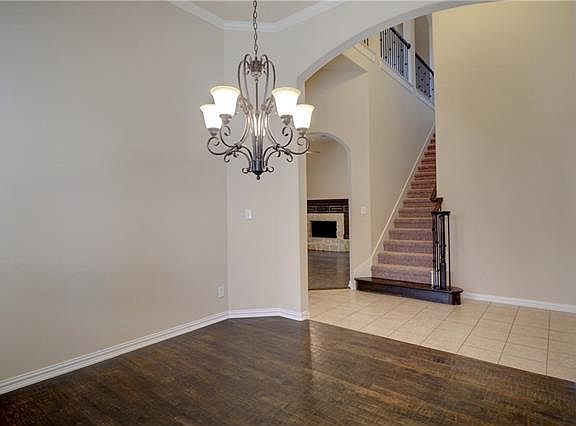 4th image of 2918 Tracy Lynn Ln