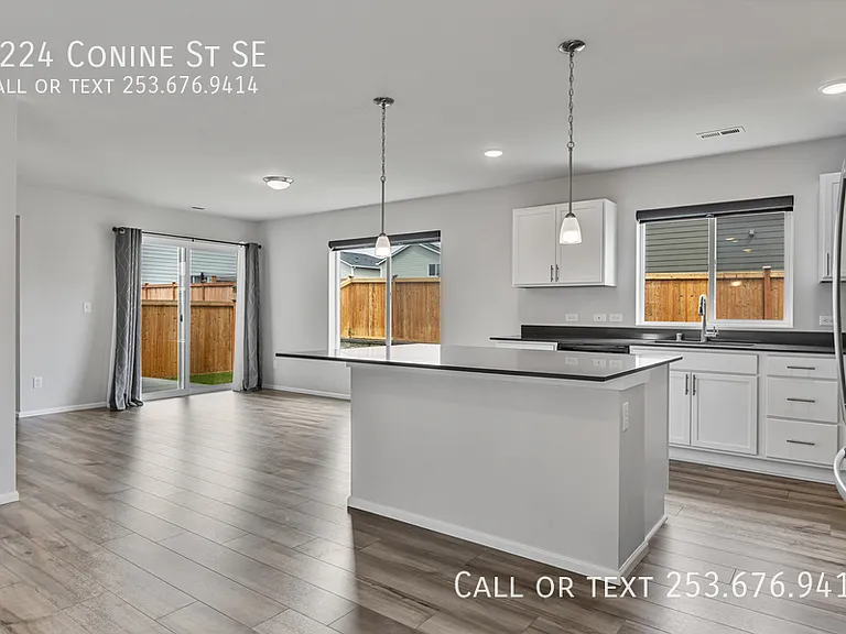 9224 Conine St SE — Photo 9