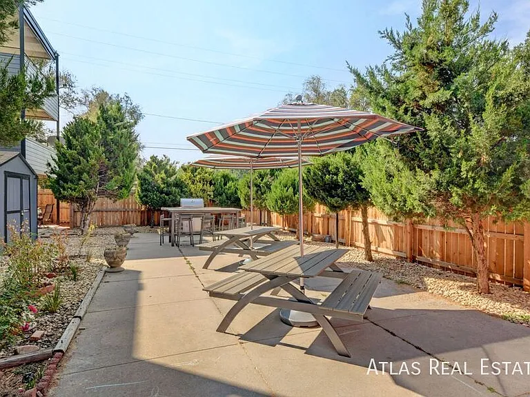 1009 13th Avenue — Photo 17