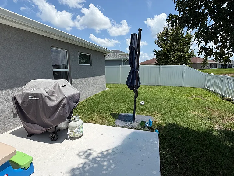 6896 Gideon Cir — Photo 27